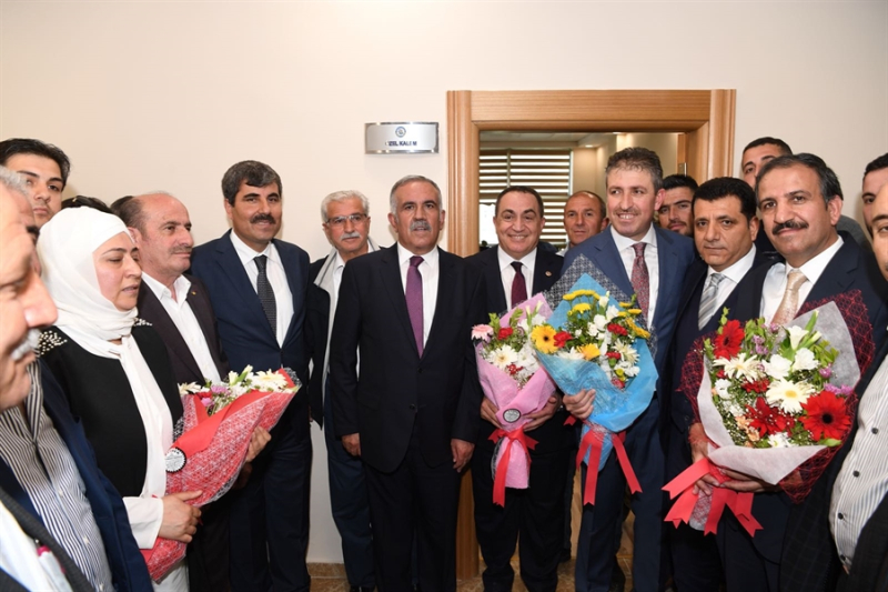 AK Parti Muş Milletvekili Adayları MUŞ TSO ‘Hayırlı olsun’ ziyaretinde bulundular