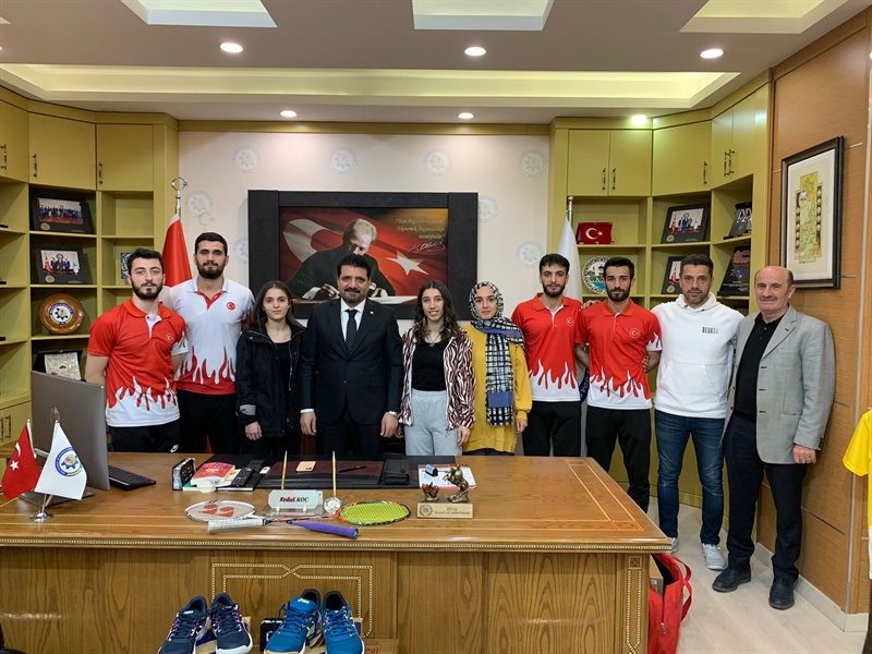 KOÇ`TAN SPORCULARA DESTEK