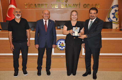 MUŞ TSO’DAN KADIN GİRİŞİMCİLERE VEFA: 29 KADINA PLAKET VERİLDİ