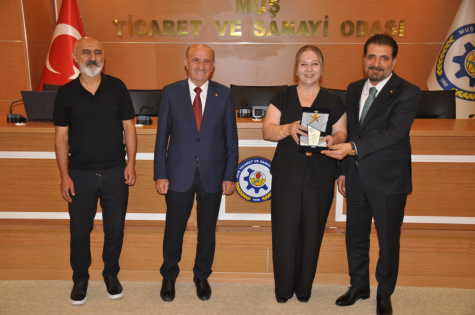 MUŞ TSO’DAN KADIN GİRİŞİMCİLERE VEFA: 29 KADINA PLAKET VERİLDİ