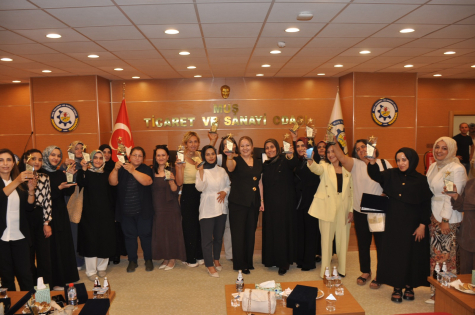 MUŞ TSO’DAN KADIN GİRİŞİMCİLERE VEFA: 29 KADINA PLAKET VERİLDİ